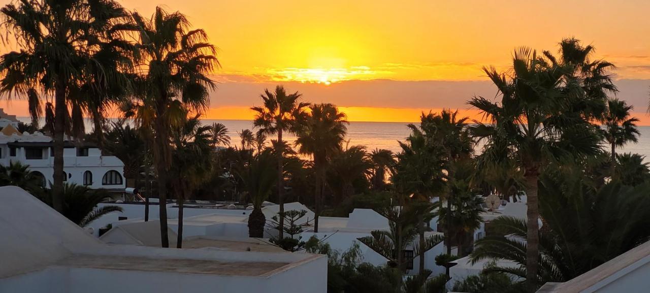 Casahost Bastian Boutique II Seaview Apartment Costa Teguise Exterior photo